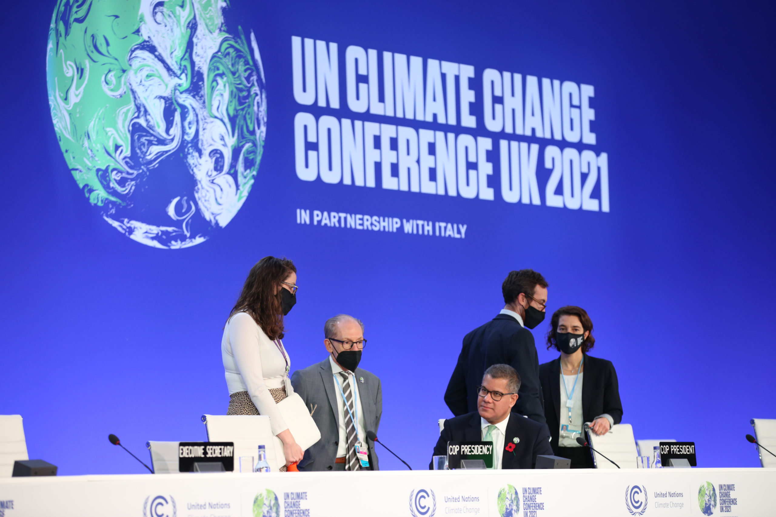 Les deux semaines d’intenses tractations lors de la COP 26 ont abouti à un accord jugé décevant par les principaux observateurs.